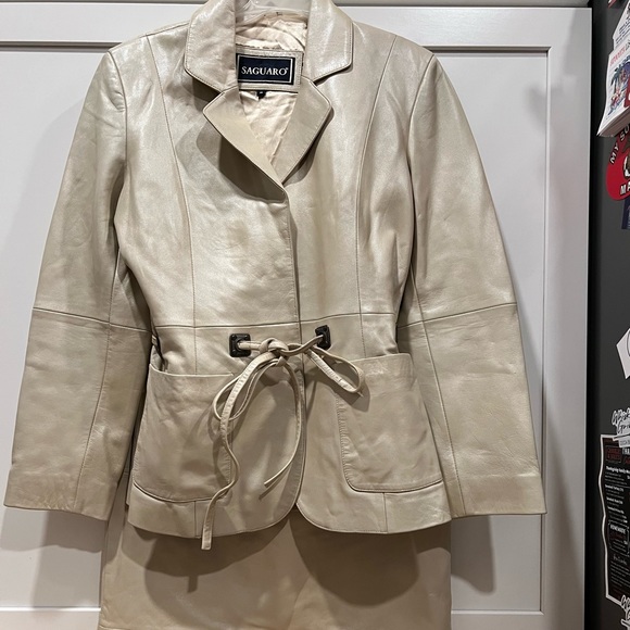 Saguaro leather suit ivory pearl color size M jacket size 8 skirt - Picture 2 of 15